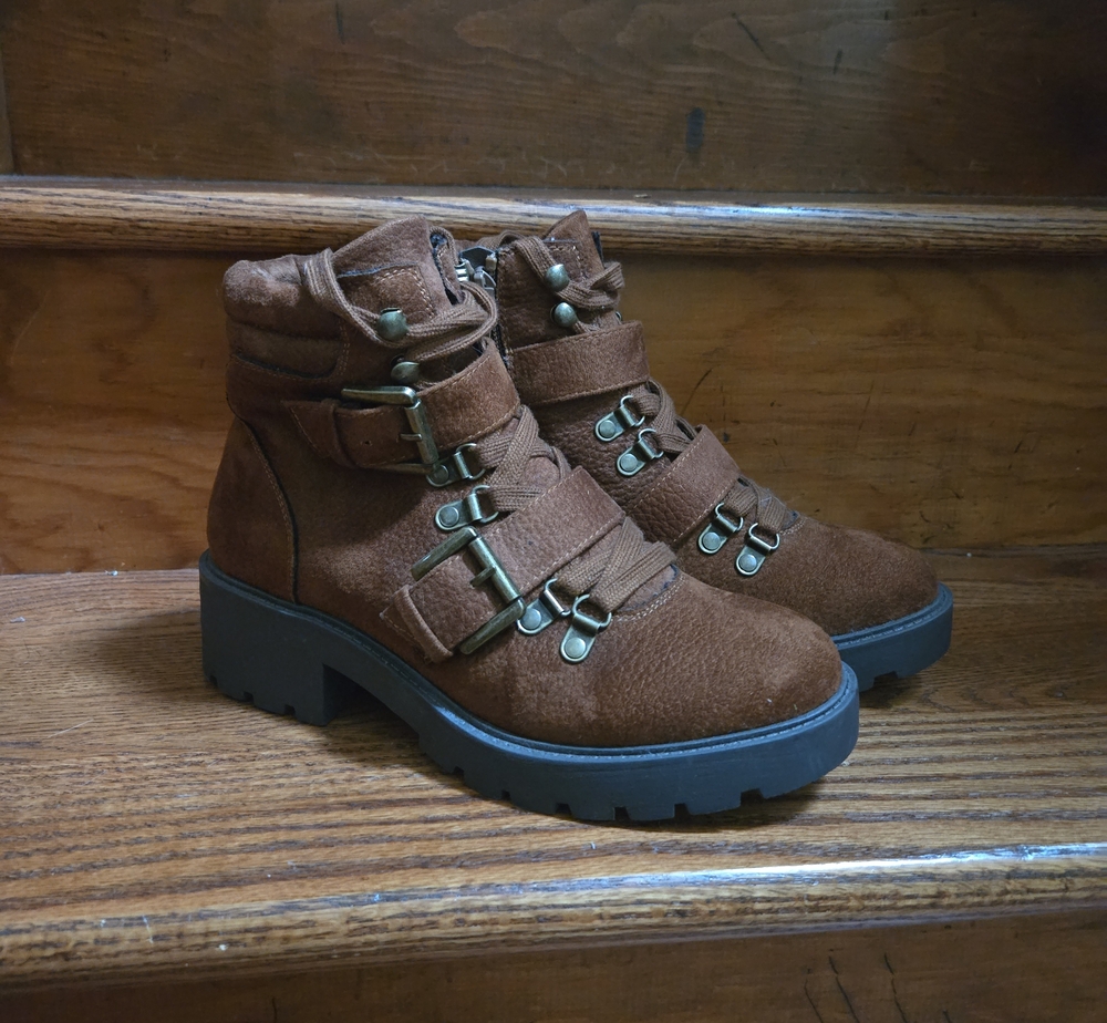 Women's Brown Suede Hiker Ankle Boots - White Mountain